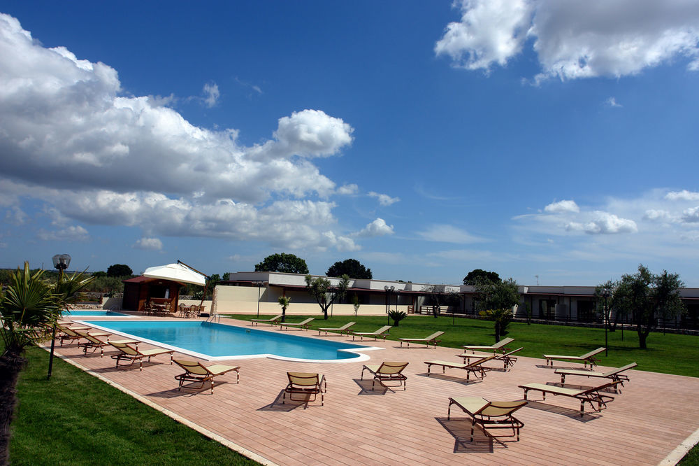 Masseria La Grande Quercia Hotel Мотола Екстериор снимка